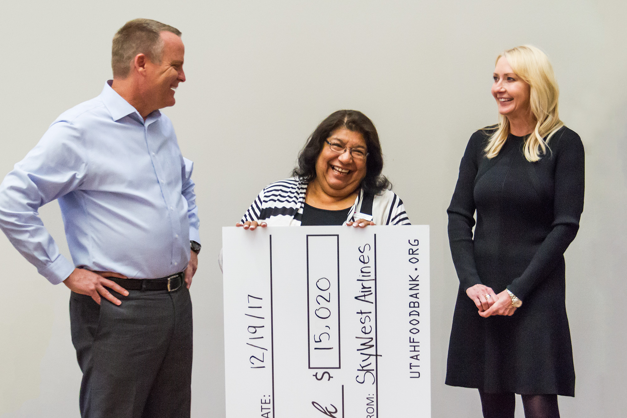 skywest-team-provides-thousands-of-meals-through-holiday-donations
