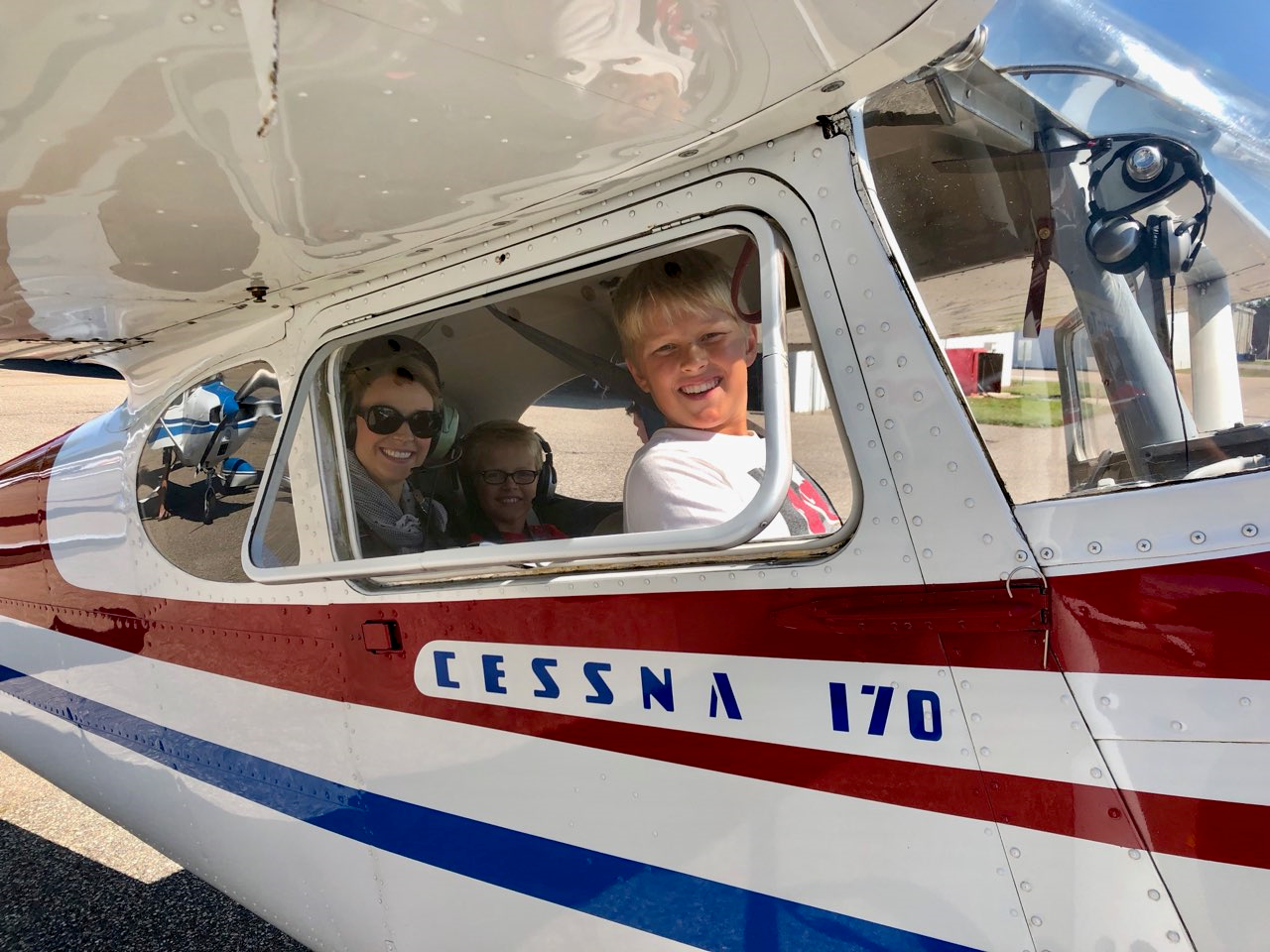 SkyWest Airlines Bases Host Family Fly ins