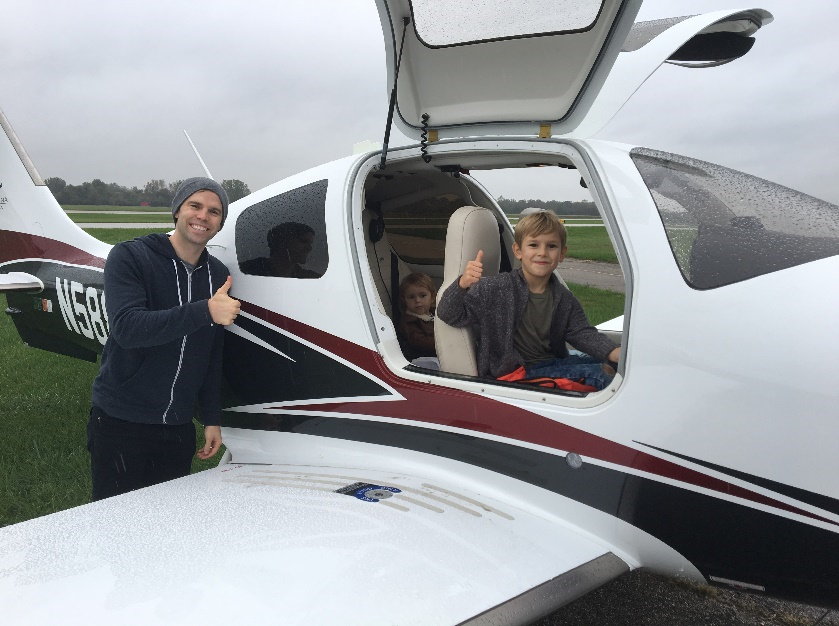 SkyWest Airlines Bases Host Family Flyins