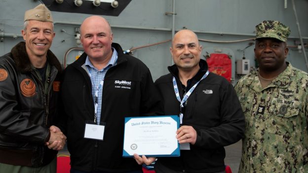 SkyWest representatives receive Navy Reserve award